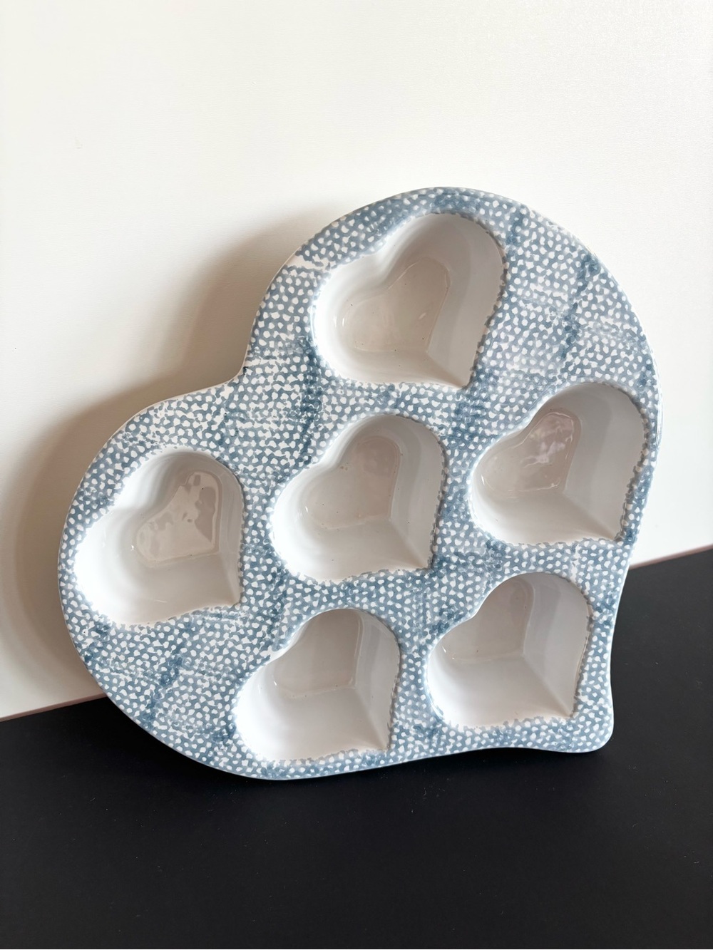 Vintage Spongeware Heart-Shaped Ceramic Muffin Cupcake Baker